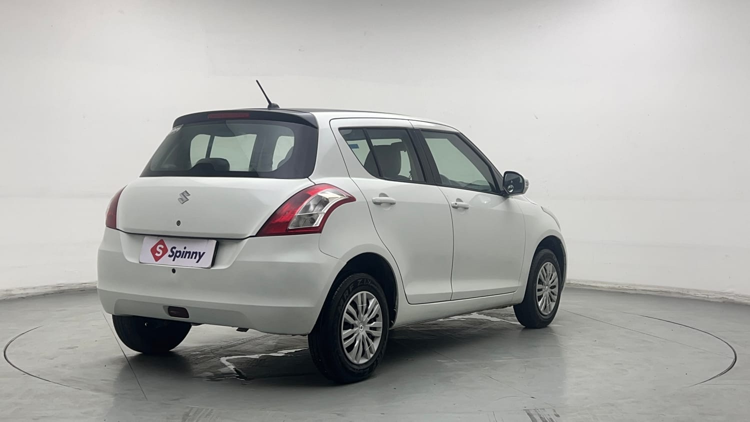 Used 2015 Maruti Suzuki Swift VXi Petrol Manual exterior RIGHT REAR CORNER VIEW