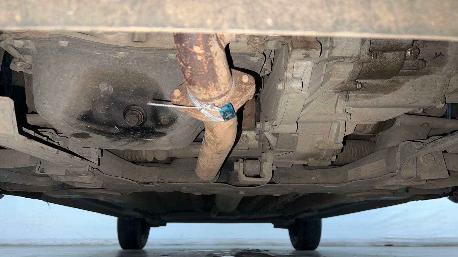 Used 2024 Tata Punch Accomplished iCNG Cng Manual extra FRONT LEFT UNDERBODY VIEW