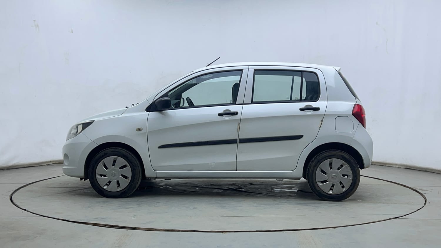 Used 2016 Maruti Suzuki Celerio VXi AMT Petrol Automatic exterior LEFT SIDE VIEW