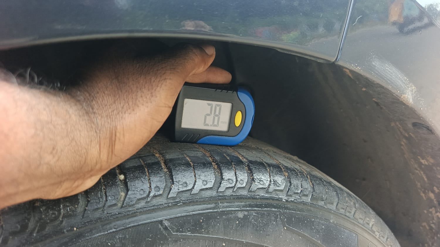 Used 2021 Hyundai New i20 Asta (O) 1.0 Turbo DCT Petrol Automatic tyres LEFT REAR TYRE TREAD VIEW