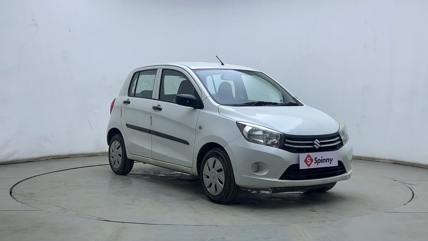 Used 2016 Maruti Suzuki Celerio VXi AMT Petrol Automatic exterior RIGHT FRONT CORNER VIEW
