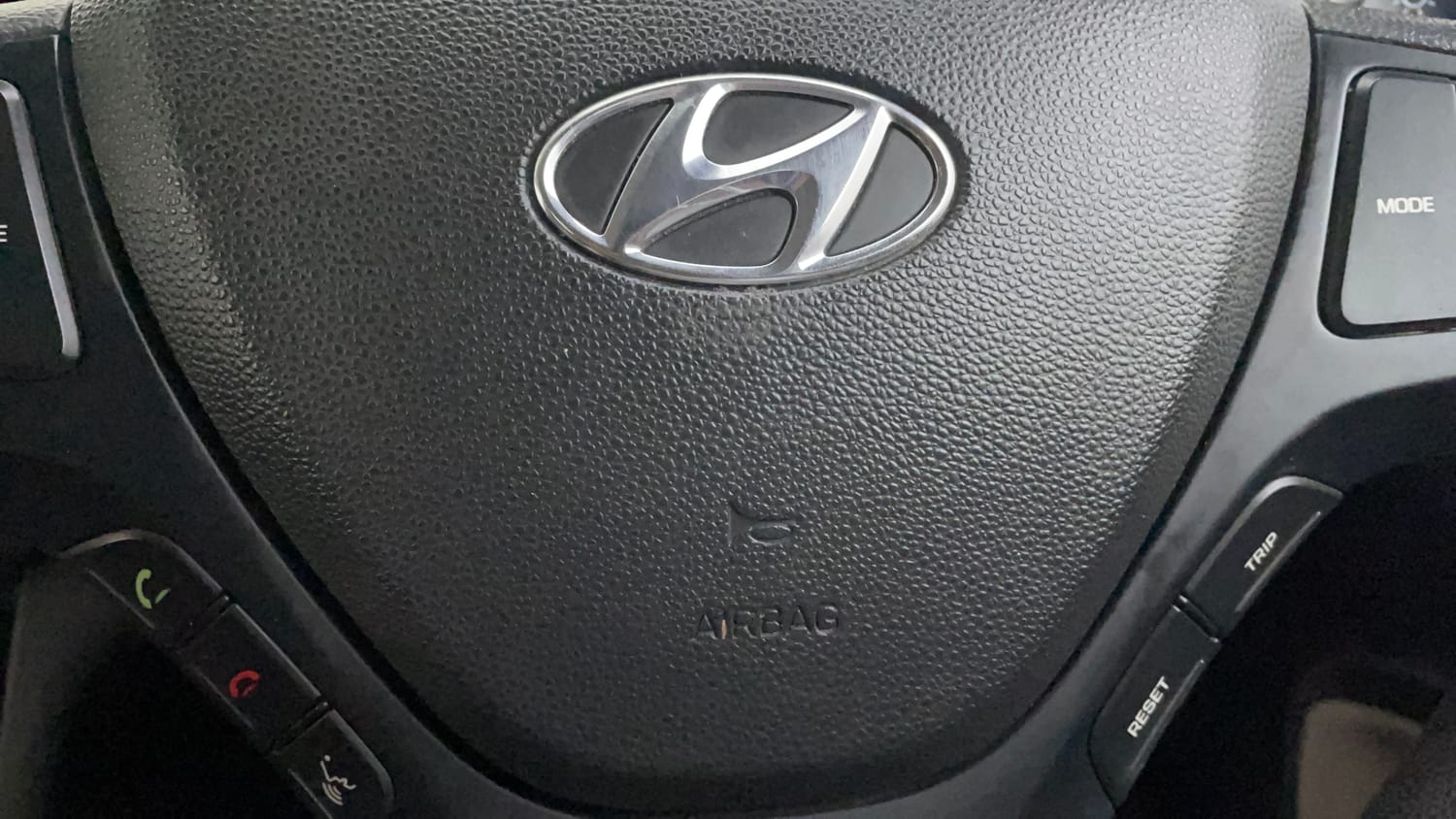 Used 2019 Hyundai Grand i10 Sportz 1.2 Kappa VTVT Petrol Manual top_features Airbags