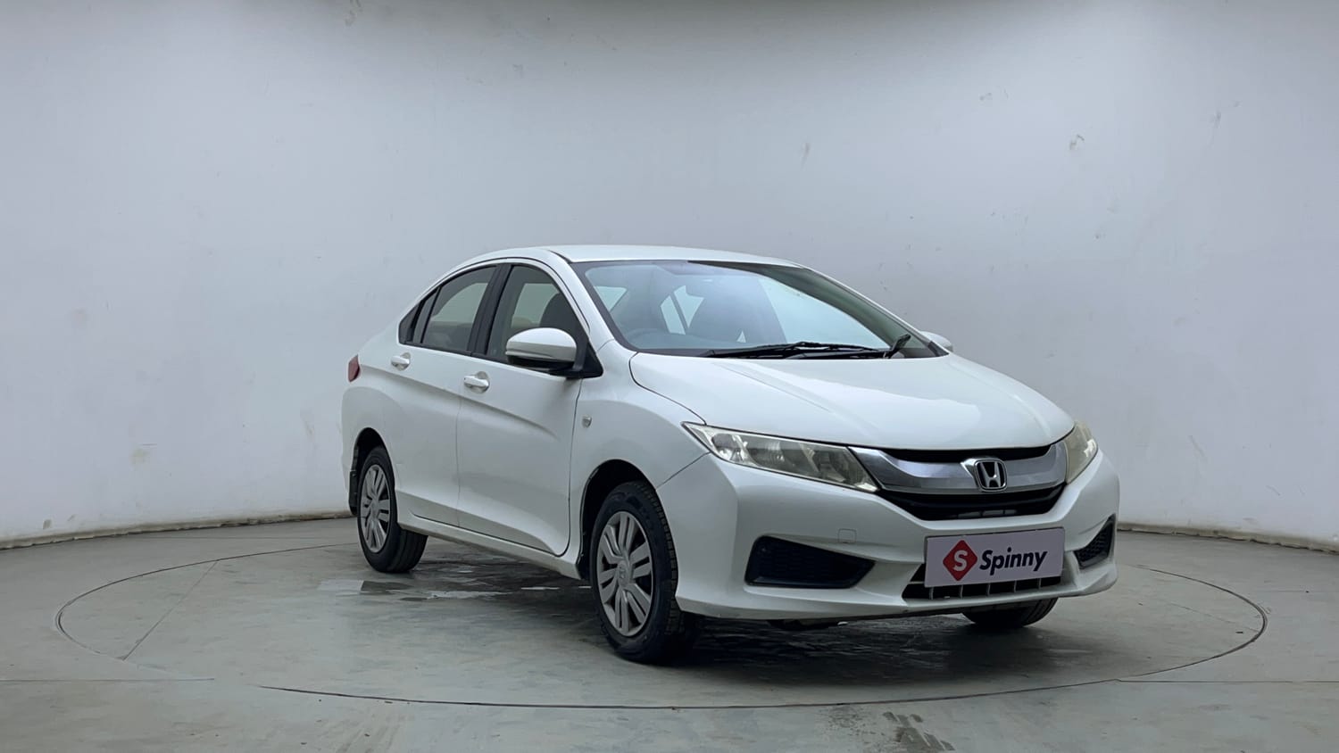 Used 2014 Honda City SV Petrol Manual exterior RIGHT FRONT CORNER VIEW