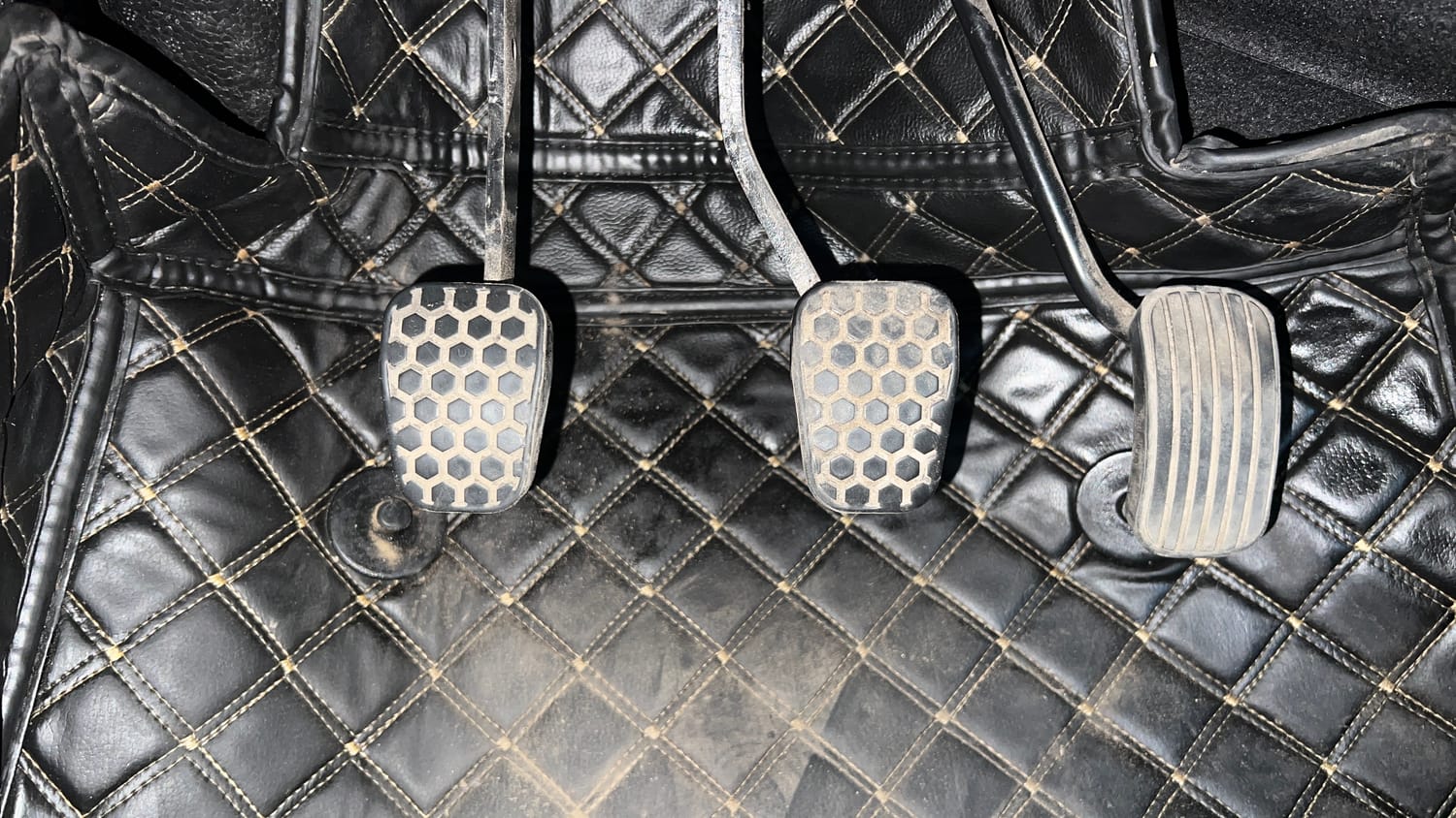 Used 2021 Tata Tiago LE Petro l+ CNG(Outside Fitted) Cng Manual interior PEDALS VIEW