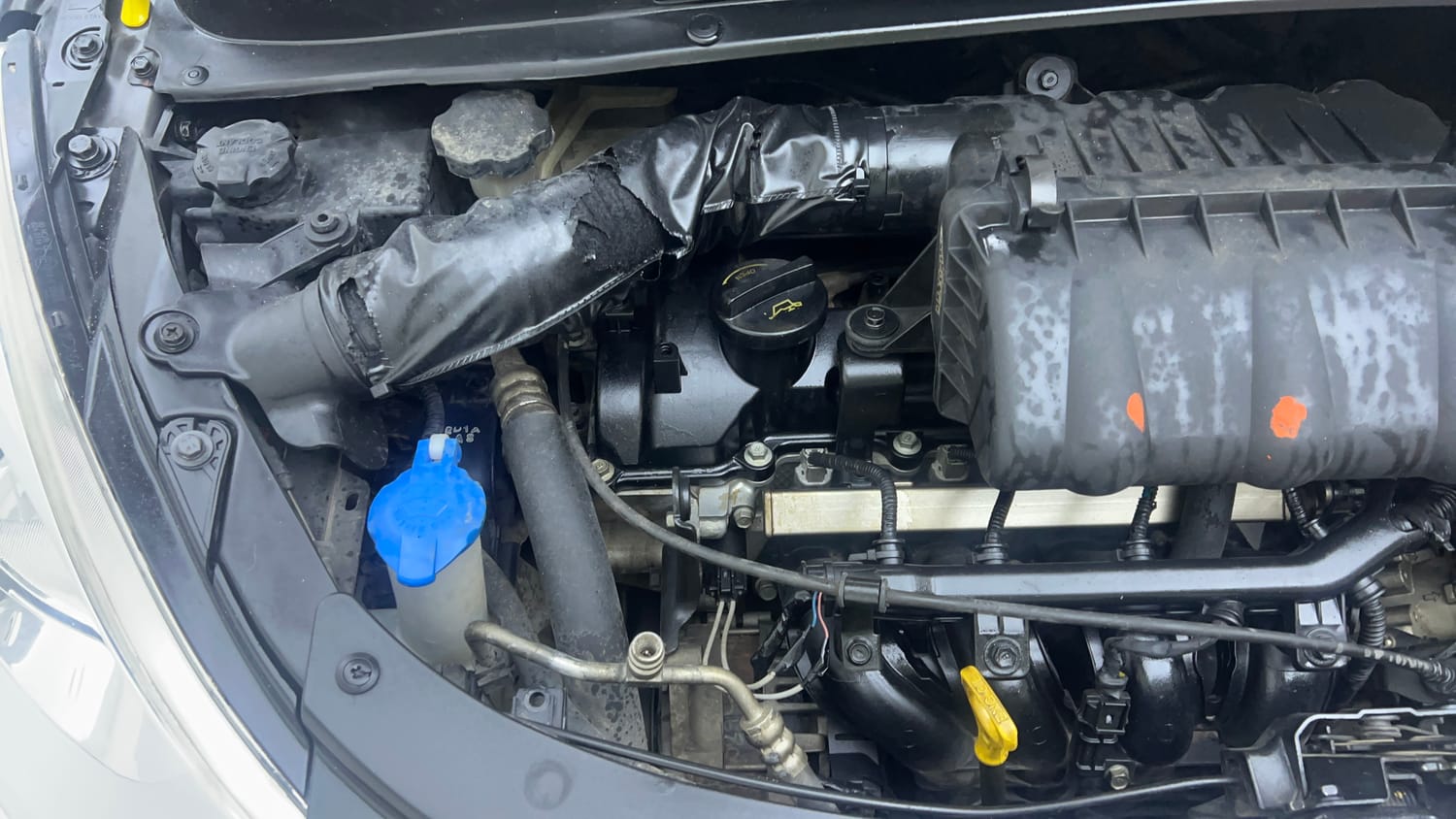 Used 2013 Hyundai i10 Sportz 1.2 Kappa2 Petrol Manual engine ENGINE RIGHT SIDE VIEW