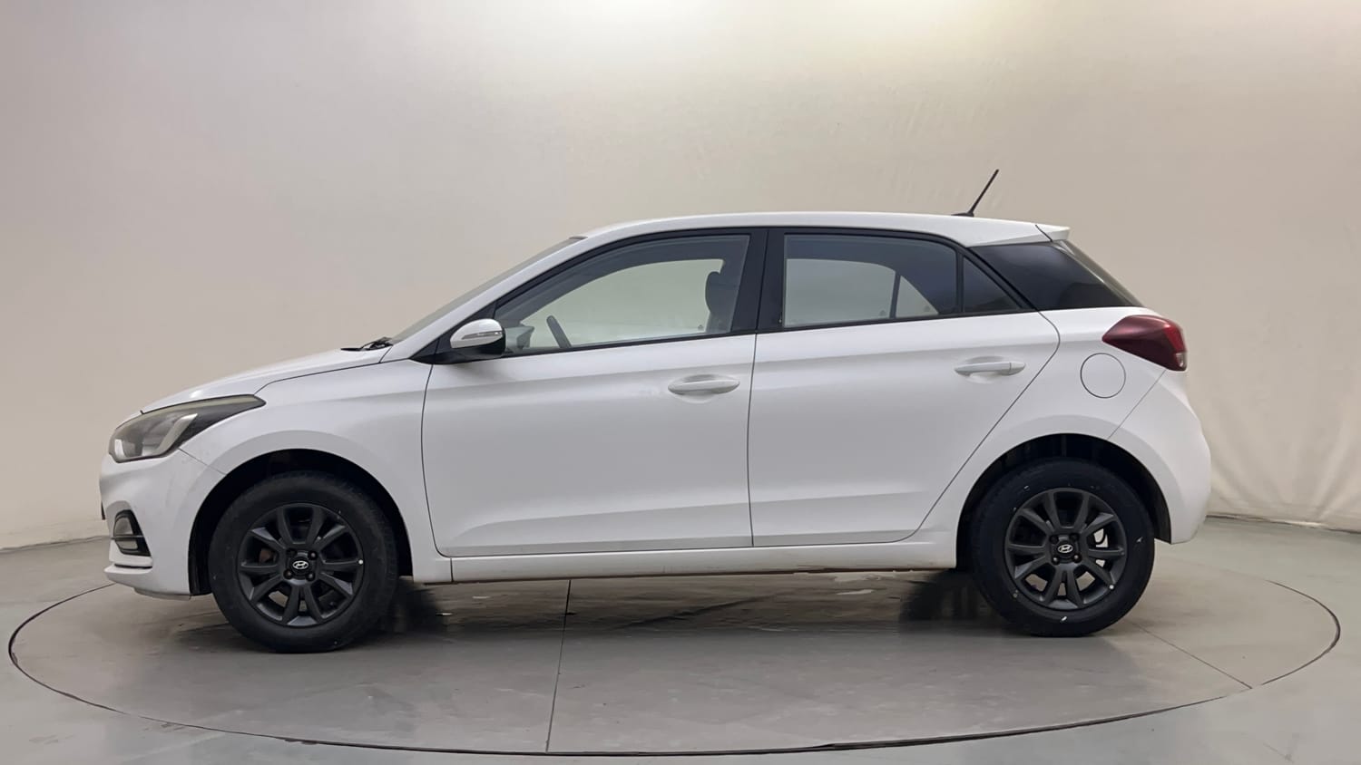 Used 2020 Hyundai Elite i20 Sportz Plus 1.2 Petrol Manual exterior LEFT SIDE VIEW