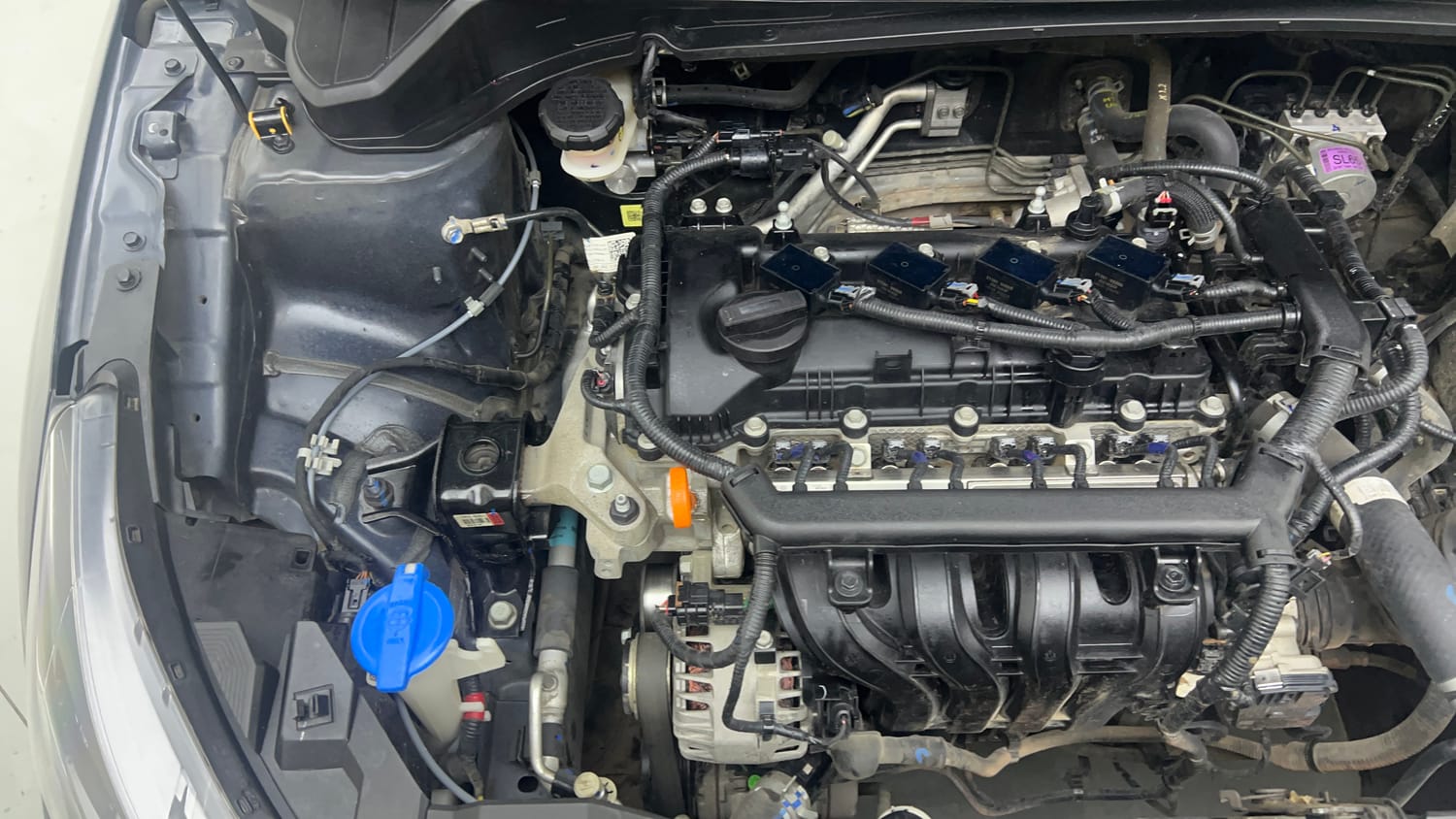 Used 2021 Hyundai i20 Sportz 1.2 MT Petrol Manual engine ENGINE RIGHT SIDE VIEW