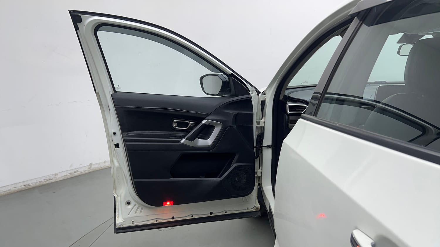 Used 2022 Tata Harrier XTA Plus Diesel Automatic interior LEFT FRONT DOOR OPEN VIEW