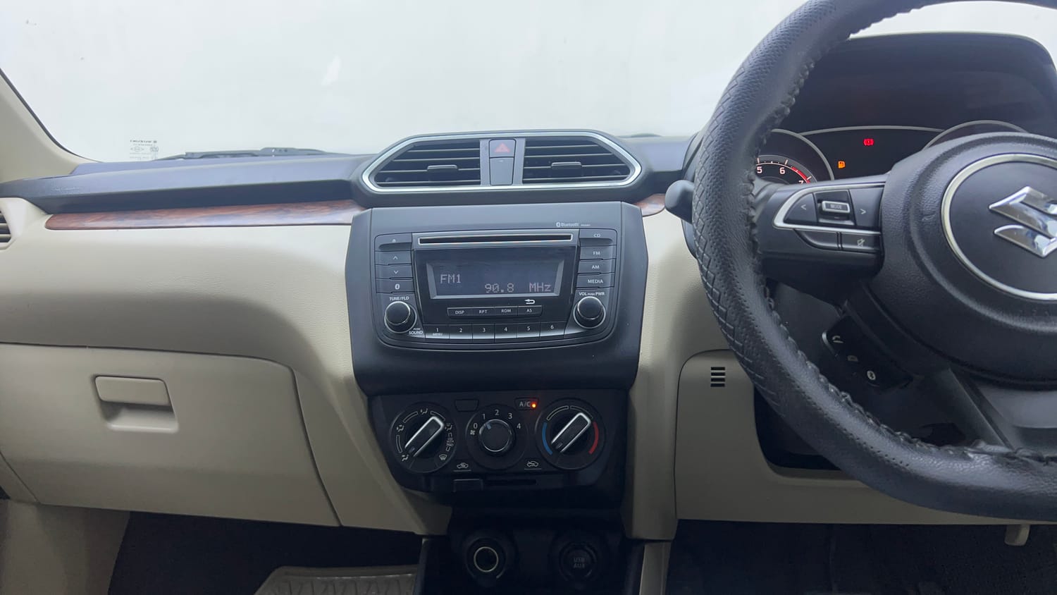 Used 2019 Maruti Suzuki Dzire VXi AMT Petrol Automatic interior MUSIC SYSTEM & AC CONTROL VIEW