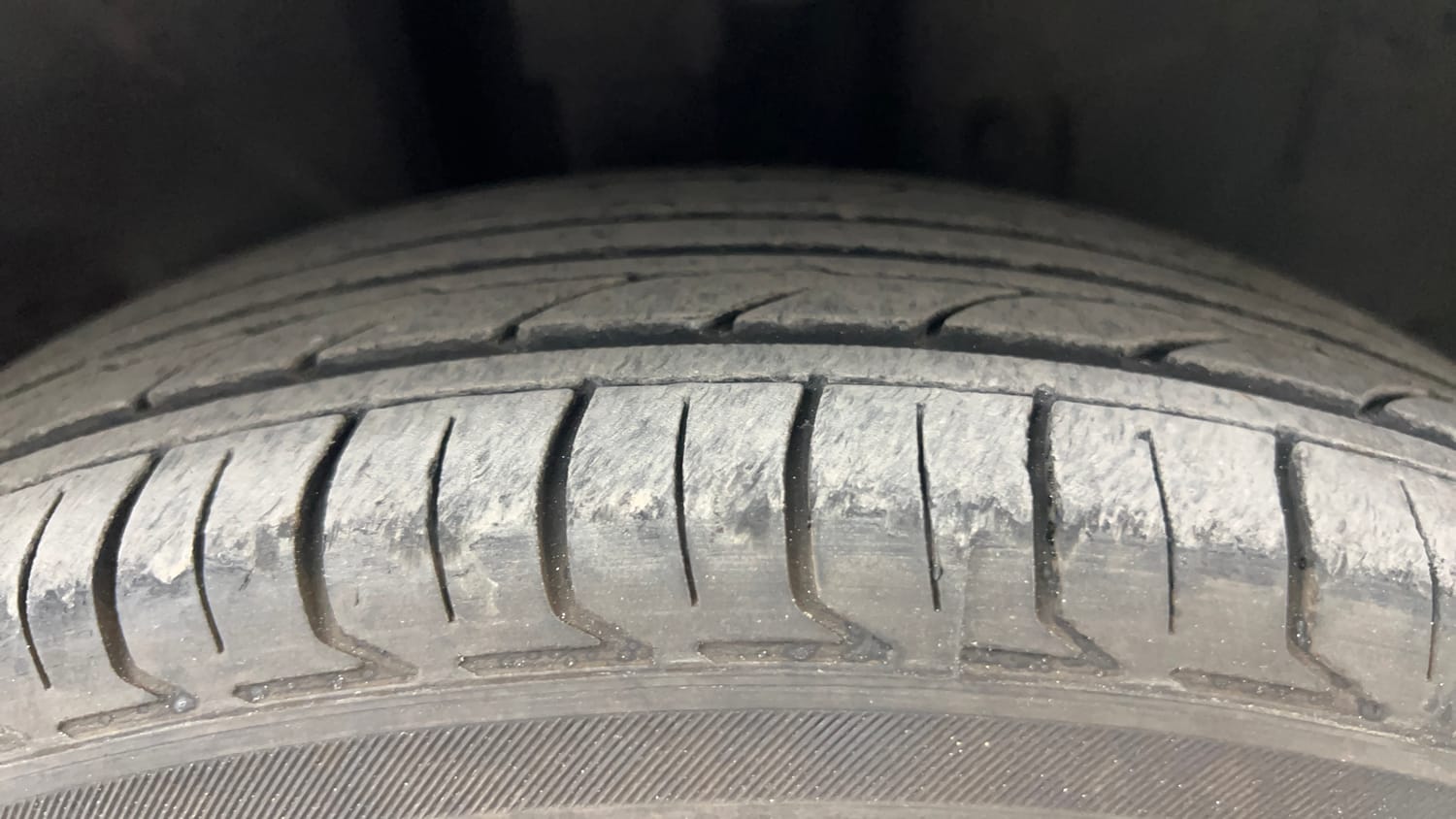 Used 2017 Datsun Redi-GO T (O) Petrol Manual tyres RIGHT FRONT TYRE TREAD VIEW