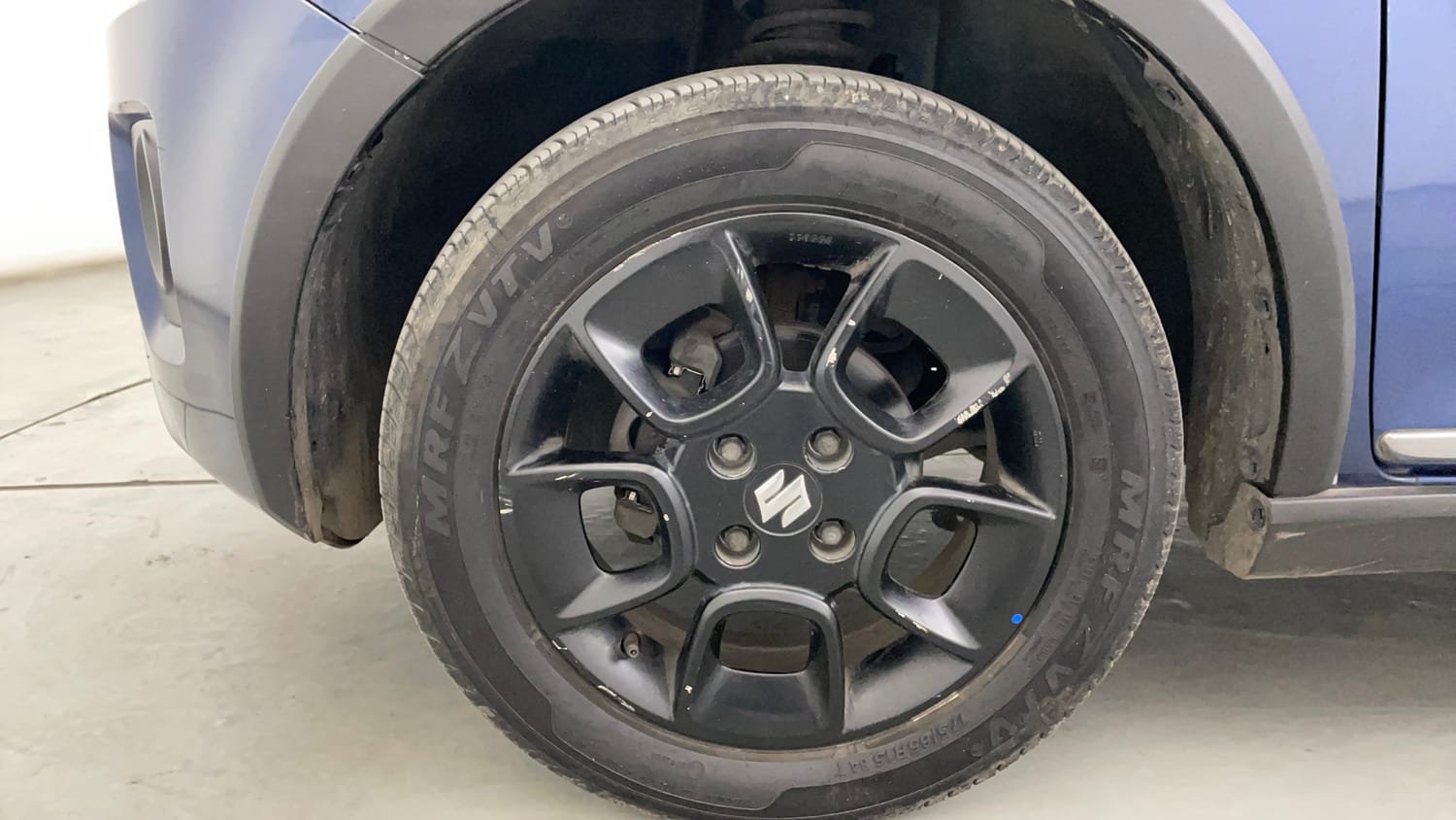 Used 2022 Maruti Suzuki Ignis Alpha 1.2 MT Petrol Manual tyres LEFT FRONT TYRE RIM VIEW