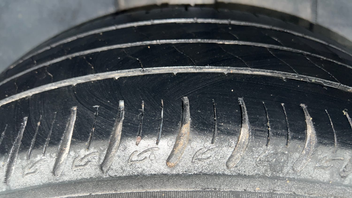 Used 2021 Tata Altroz XZ Petrol Petrol Manual tyres RIGHT REAR TYRE TREAD VIEW