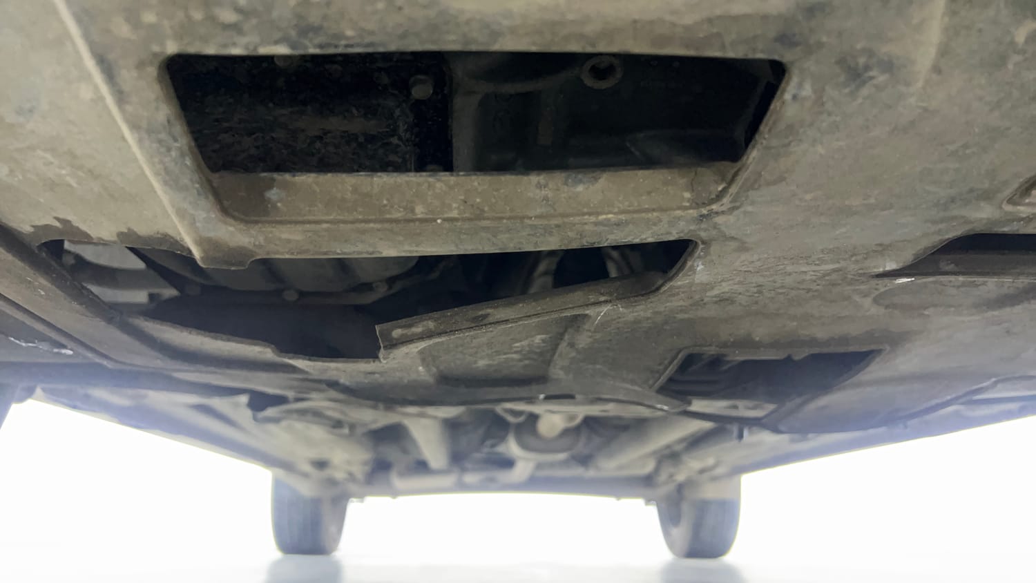 Used 2018 Hyundai Creta SX 1.6 Dual Tone Petrol Petrol Manual extra FRONT LEFT UNDERBODY VIEW