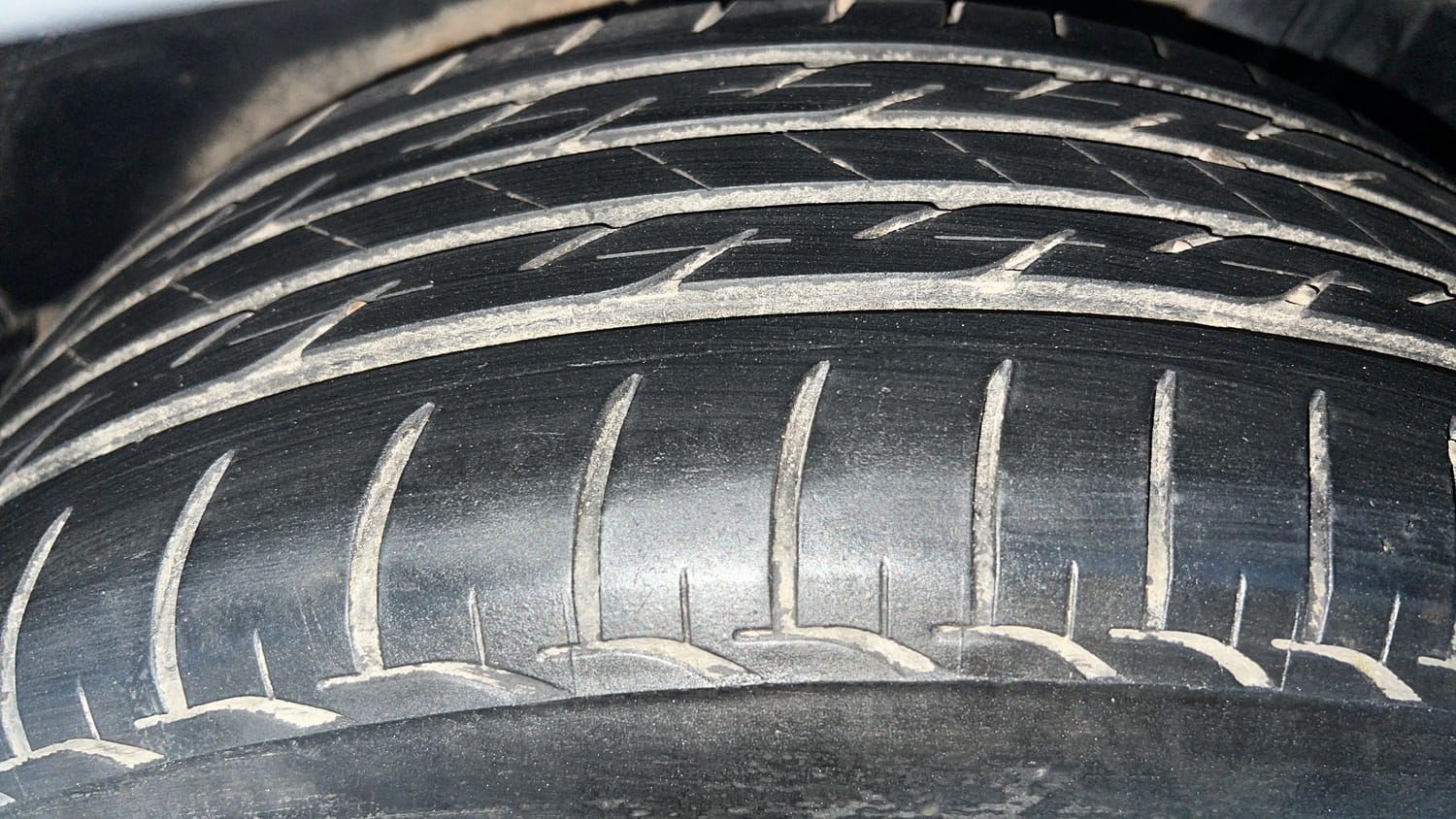 Used 2021 Tata Nexon XZ Plus (S) Petrol Manual tyres LEFT REAR TYRE TREAD VIEW