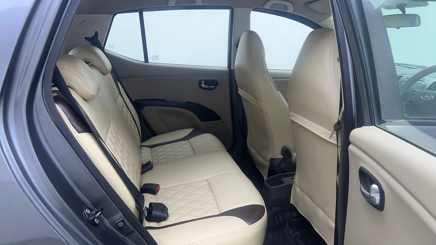 Used 2013 Hyundai i10 Sportz 1.2 Kappa2 Petrol Manual interior RIGHT SIDE REAR DOOR CABIN VIEW