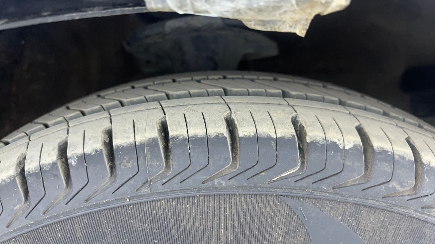 Used 2013 Hyundai i10 Sportz 1.2 Kappa2 Petrol Manual tyres RIGHT FRONT TYRE TREAD VIEW