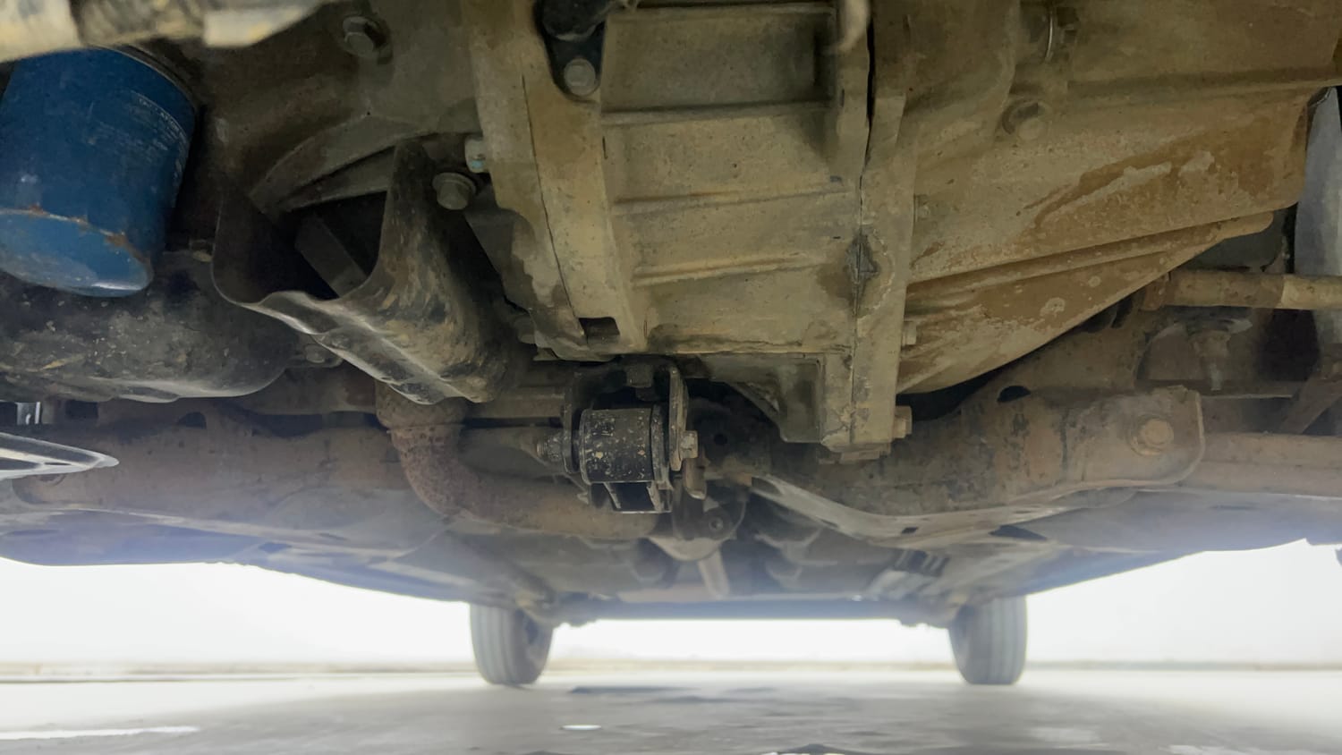 Used 2013 Hyundai i10 Sportz 1.2 Kappa2 Petrol Manual extra FRONT LEFT UNDERBODY VIEW