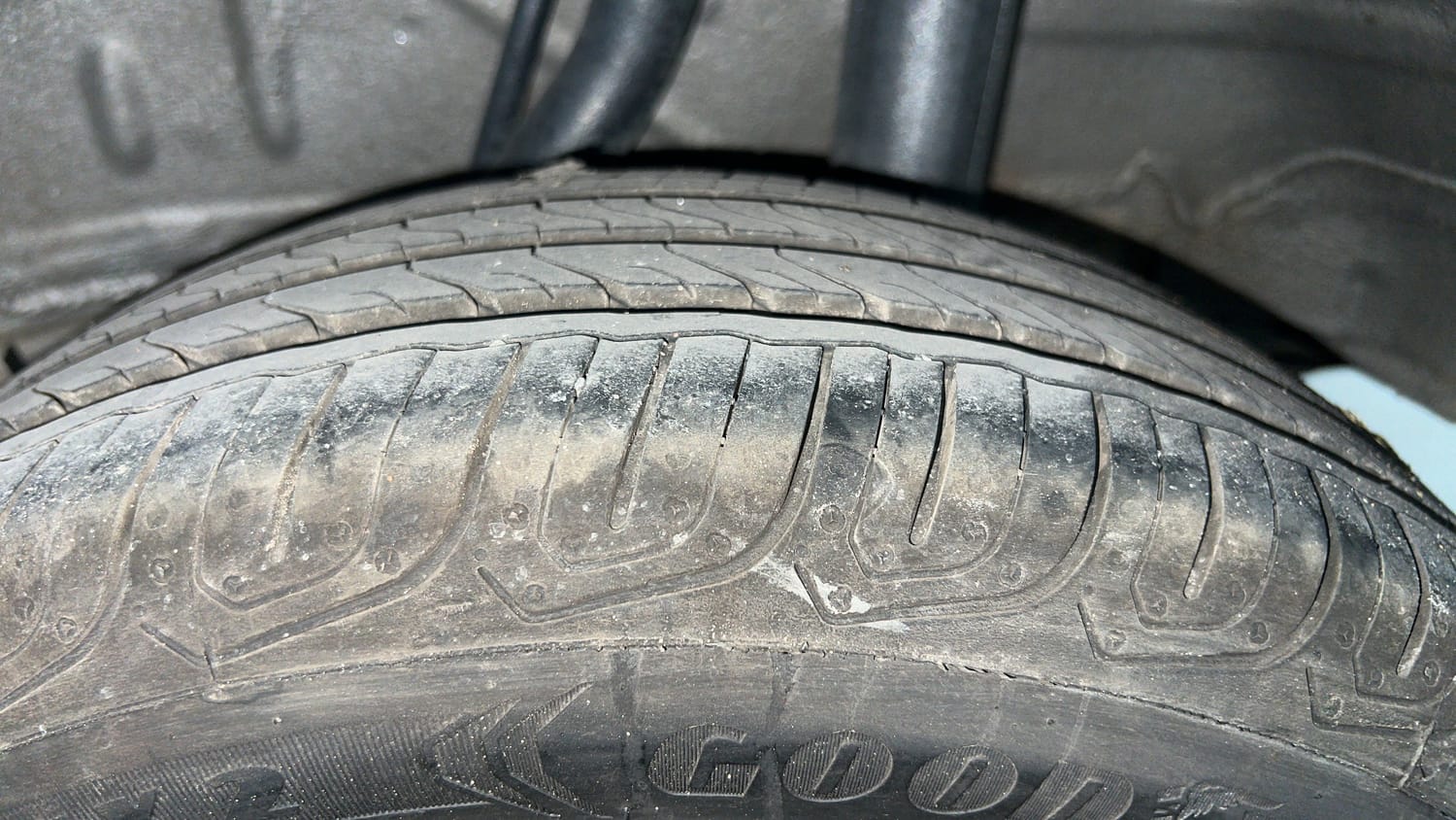 Used 2019 Honda Amaze 1.2 S CVT Petrol Petrol Automatic tyres LEFT REAR TYRE TREAD VIEW