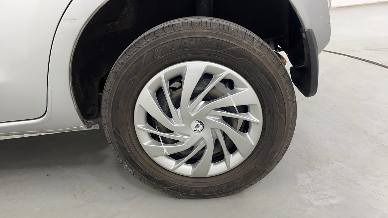 Used 2017 Datsun Redi-GO T (O) Petrol Manual tyres LEFT REAR TYRE RIM VIEW
