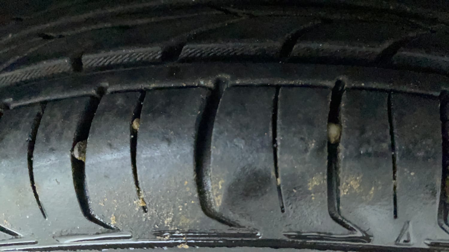 Used 2019 Hyundai Grand i10 Sportz 1.2 Kappa VTVT Petrol Manual tyres RIGHT FRONT TYRE TREAD VIEW