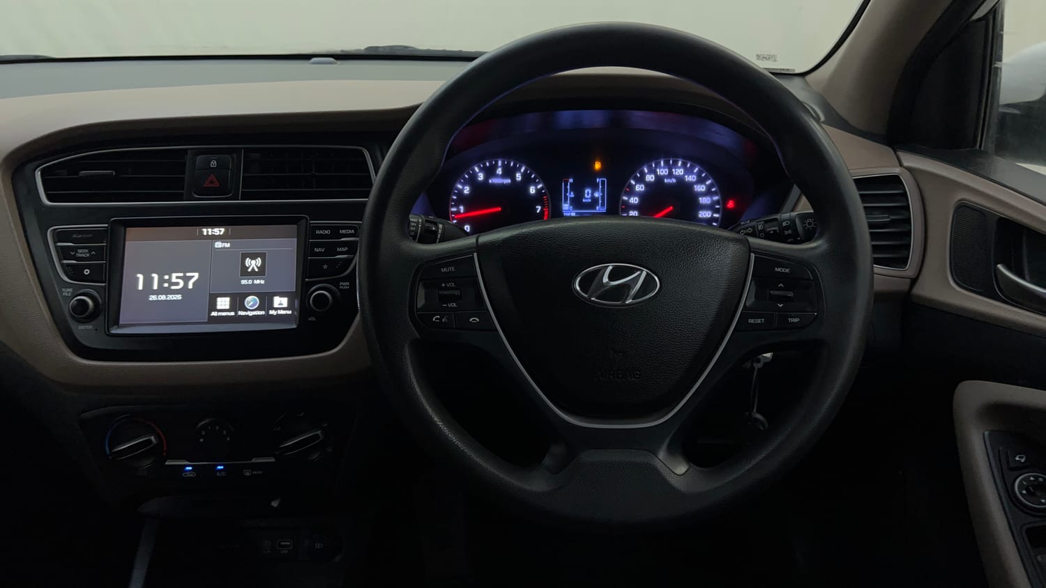 Used 2020 Hyundai Elite i20 Sportz Plus 1.2 Petrol Manual interior STEERING VIEW