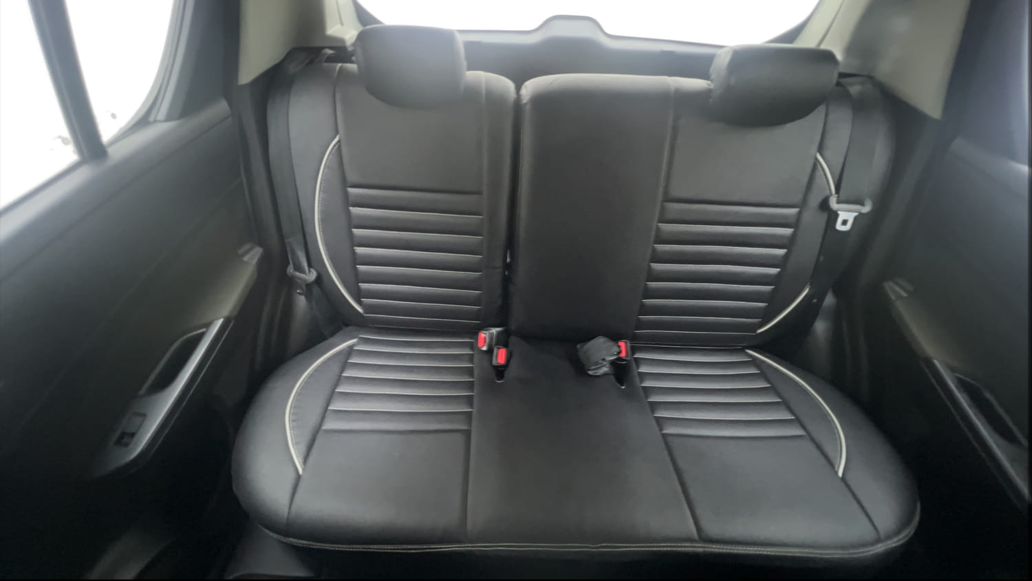 Used 2015 Maruti Suzuki Swift VXi Petrol Manual interior REAR SEAT CONDITION VIEW