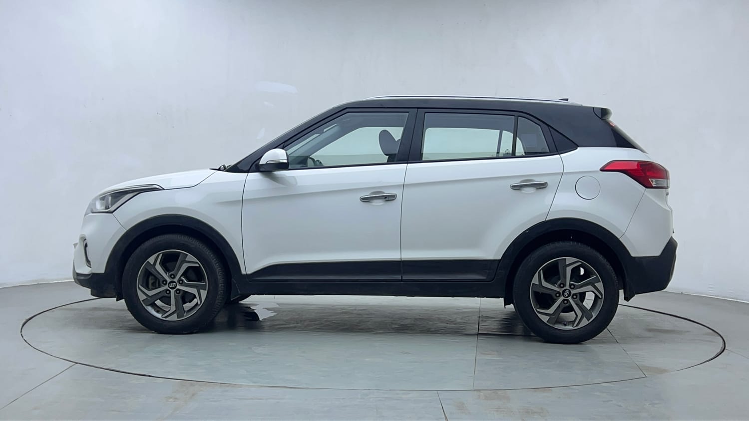 Used 2018 Hyundai Creta SX 1.6 Dual Tone Petrol Petrol Manual exterior LEFT SIDE VIEW