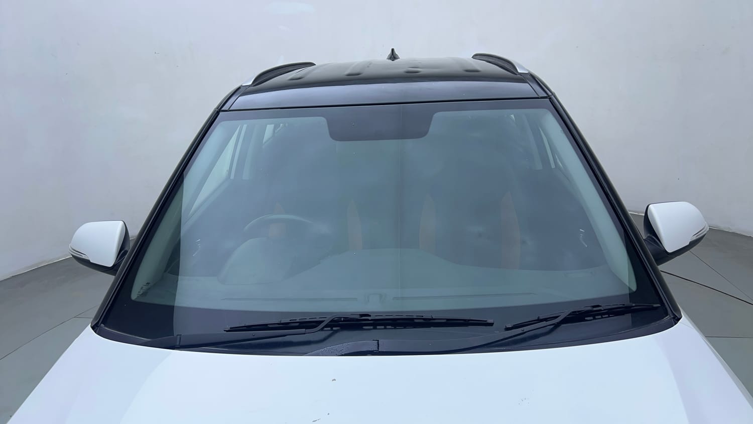 Used 2018 Hyundai Creta SX 1.6 Dual Tone Petrol Petrol Manual exterior FRONT WINDSHIELD VIEW