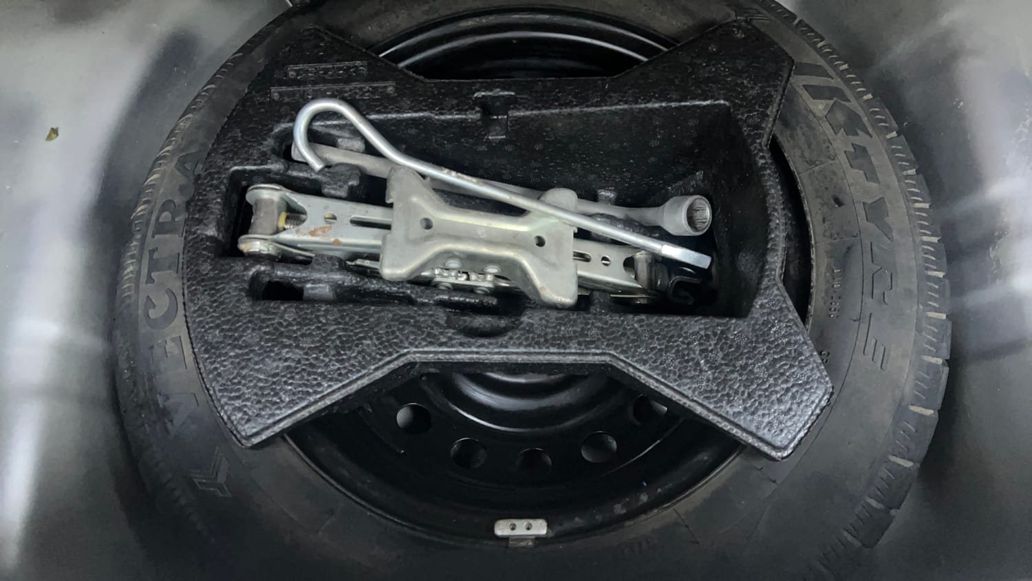 Used 2016 Maruti Suzuki Celerio VXi AMT Petrol Automatic tyres SPARE TYRE VIEW