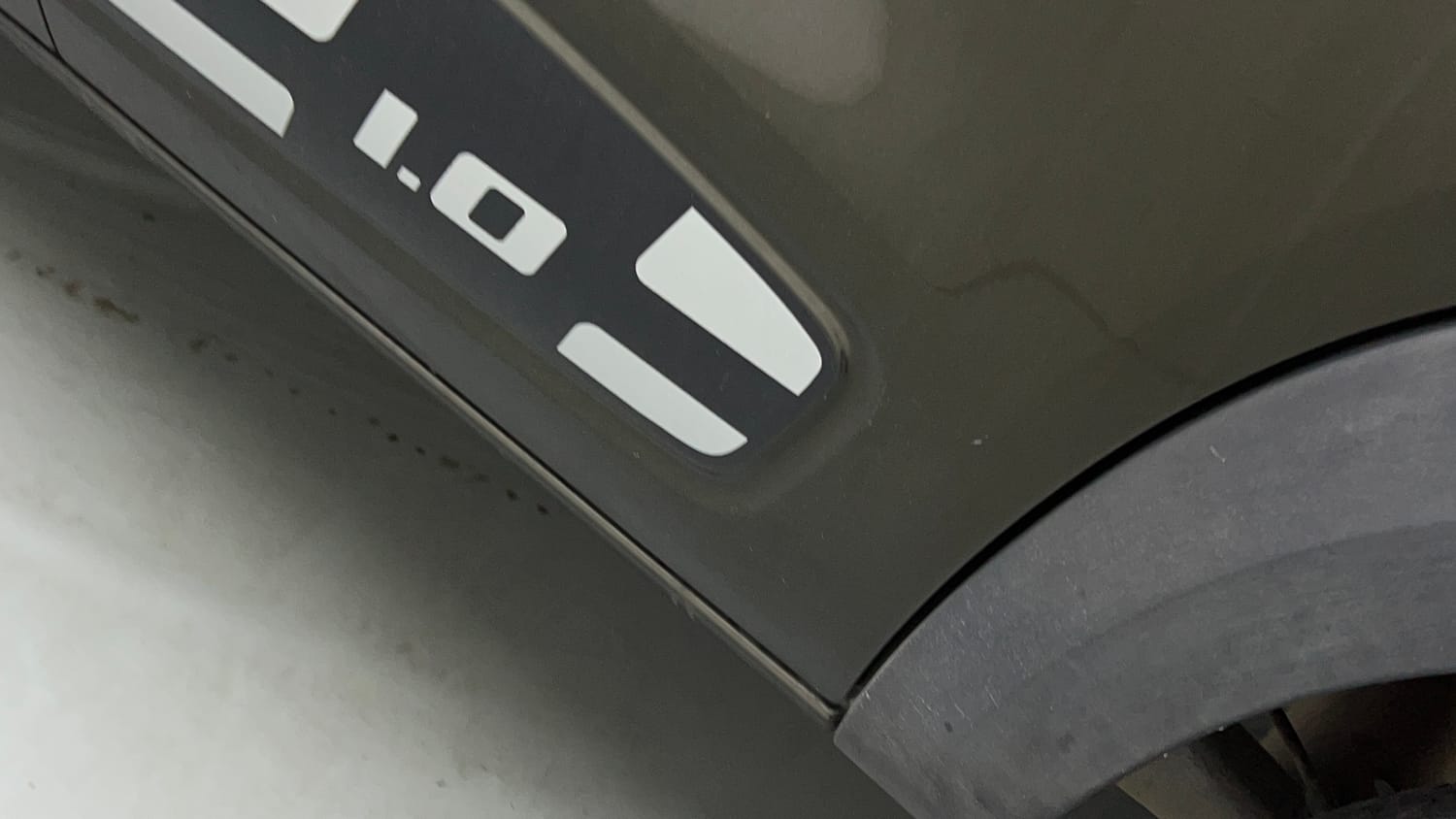 Used 2017 Renault Kwid 1.0 RXT Petrol Manual dents MINOR SCRATCH