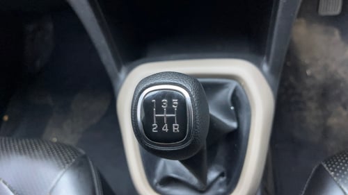 Used 2020 Hyundai Grand i10 Sportz 1.2 Kappa VTVT Petrol Manual interior GEAR  KNOB VIEW