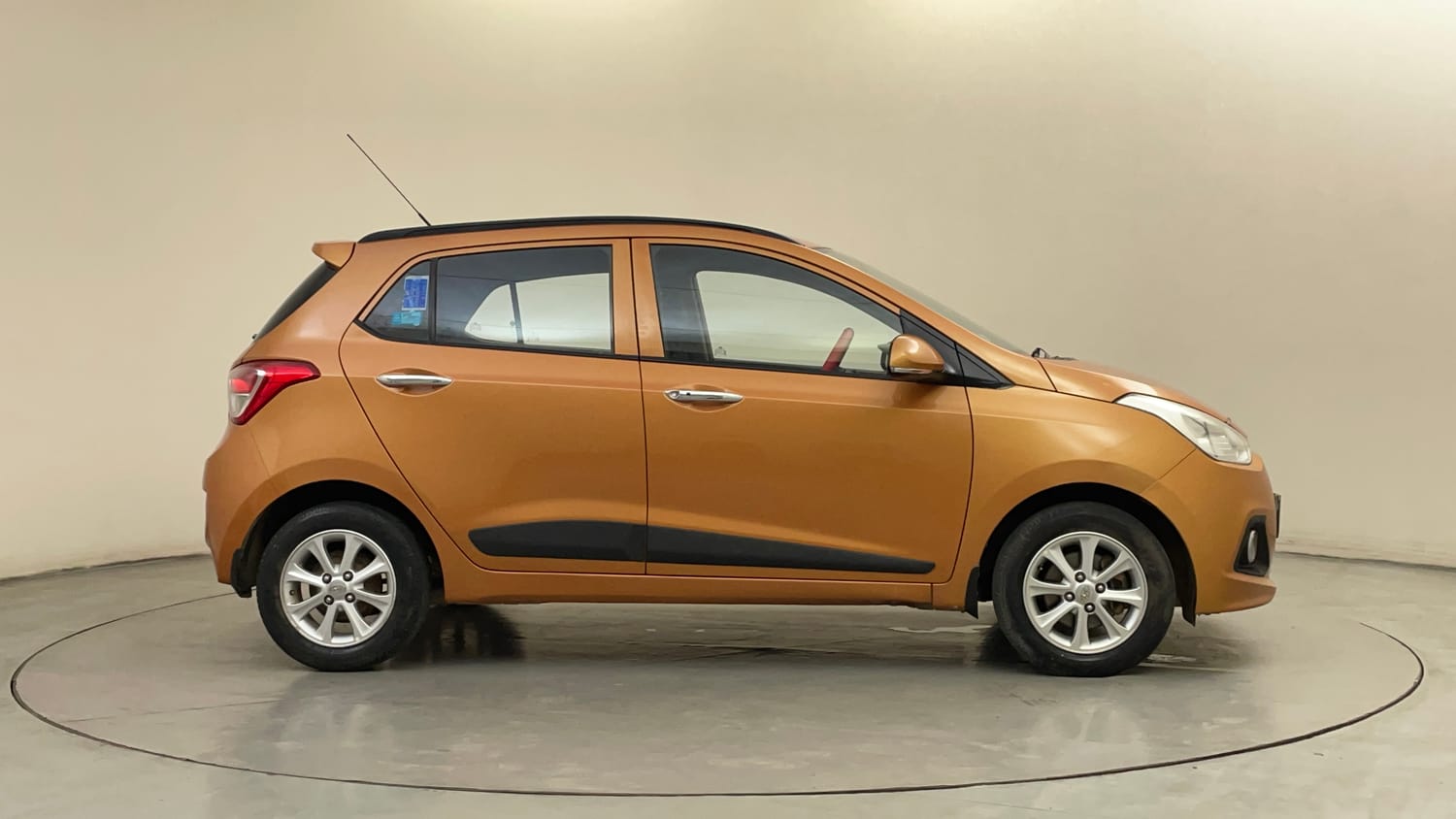 Used 2015 Hyundai Grand i10 Asta AT 1.2 Kappa VTVT Petrol Automatic exterior RIGHT SIDE VIEW