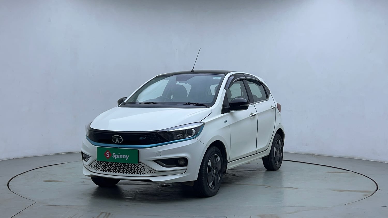 Used 2023 Tata Tiago EV XZ Plus Tech LUX Long Range Electric Automatic exterior RIGHT SIDE VIEW