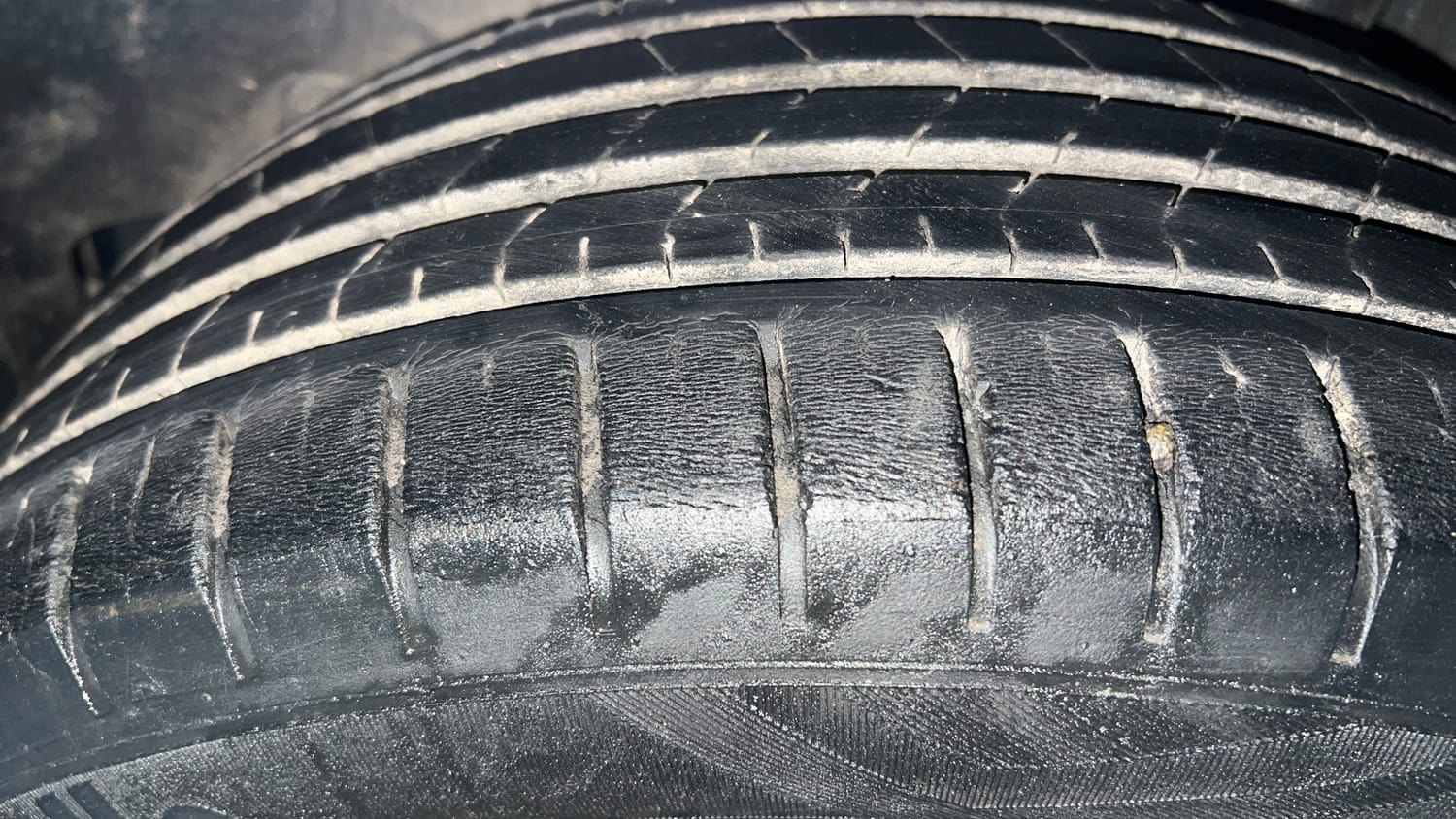 Used 2018 Maruti Suzuki Ciaz Alpha Hybrid 1.5 Petrol Manual tyres LEFT REAR TYRE TREAD VIEW
