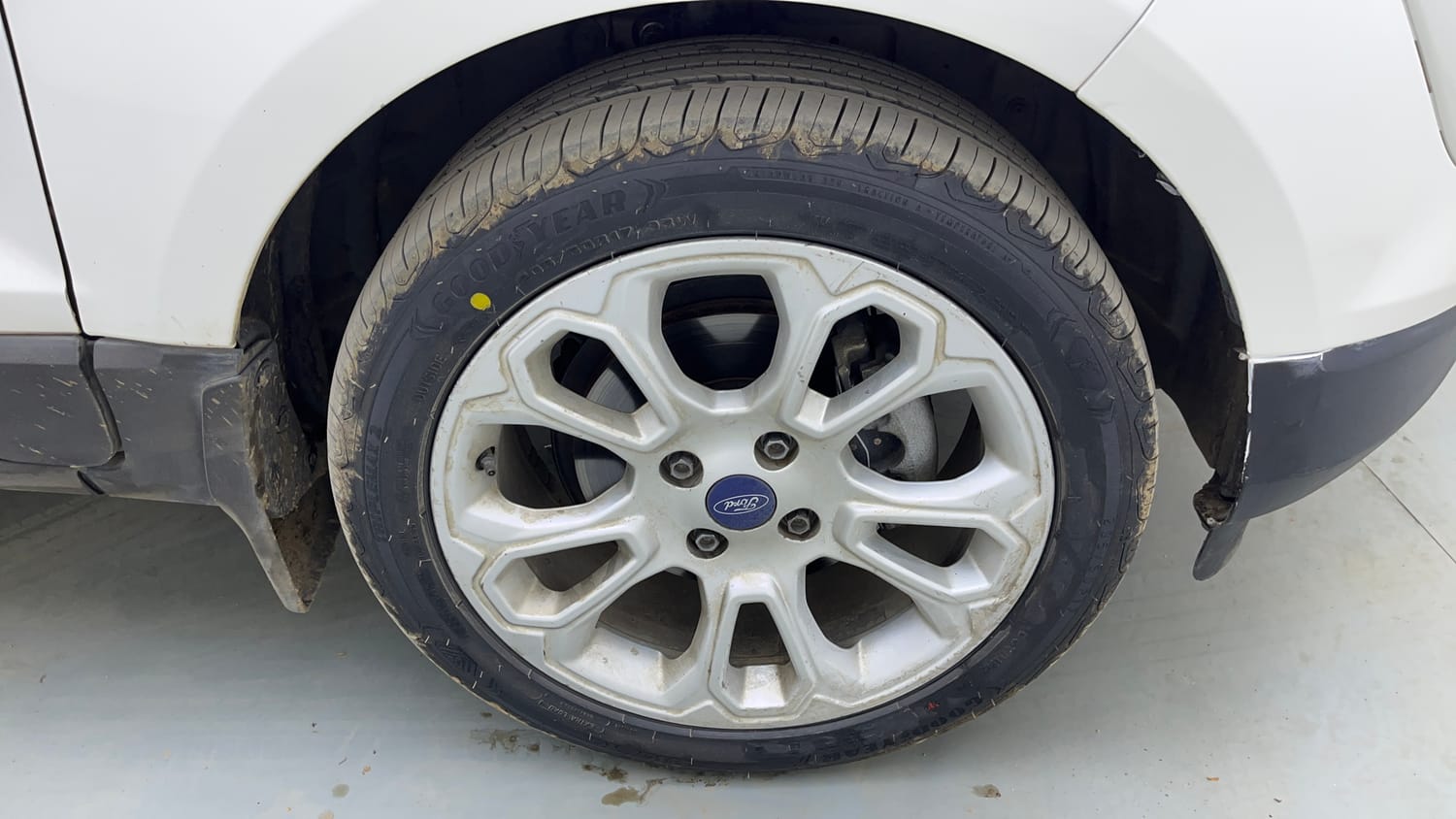 Used 2018 Ford EcoSport Titanium + 1.5L TDCi Diesel Manual tyres RIGHT FRONT TYRE RIM VIEW
