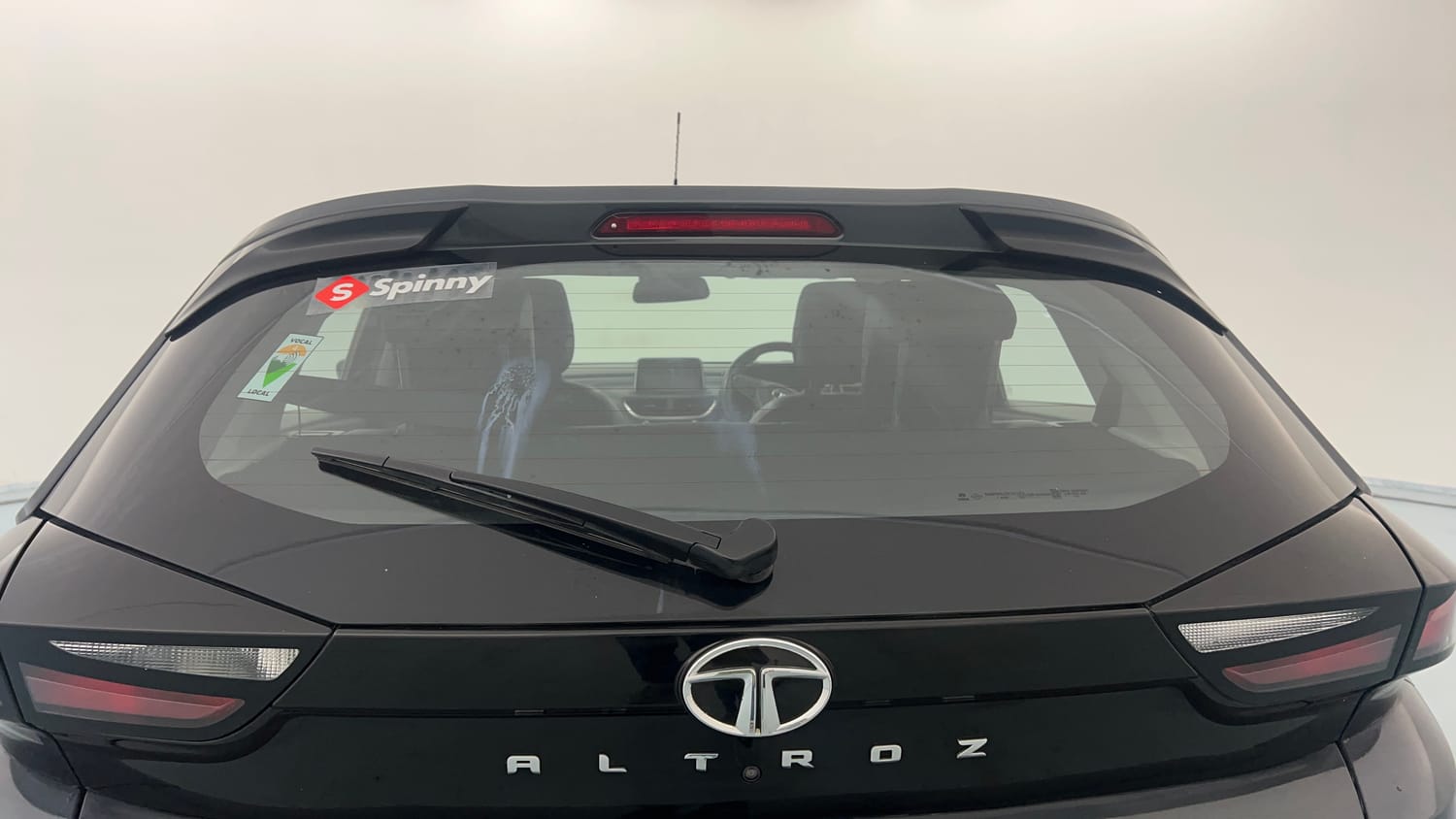 Used 2021 Tata Altroz XZ Petrol Petrol Manual exterior BACK WINDSHIELD VIEW