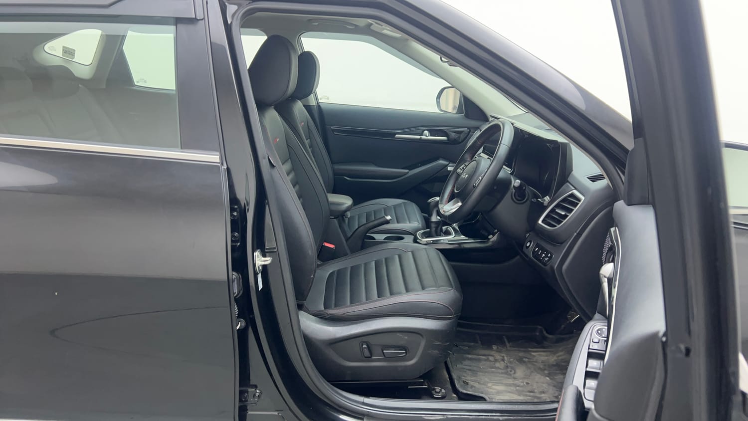 Used 2023 Kia Seltos GTX Plus 1.4 Petrol Manual interior RIGHT SIDE FRONT DOOR CABIN VIEW