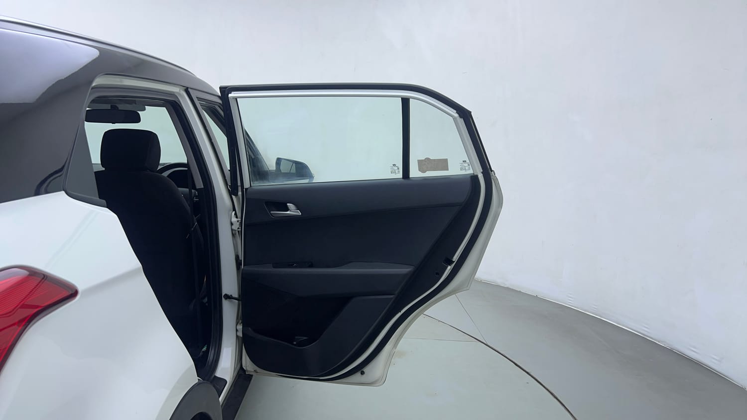 Used 2018 Hyundai Creta SX 1.6 Dual Tone Petrol Petrol Manual interior RIGHT REAR DOOR OPEN VIEW