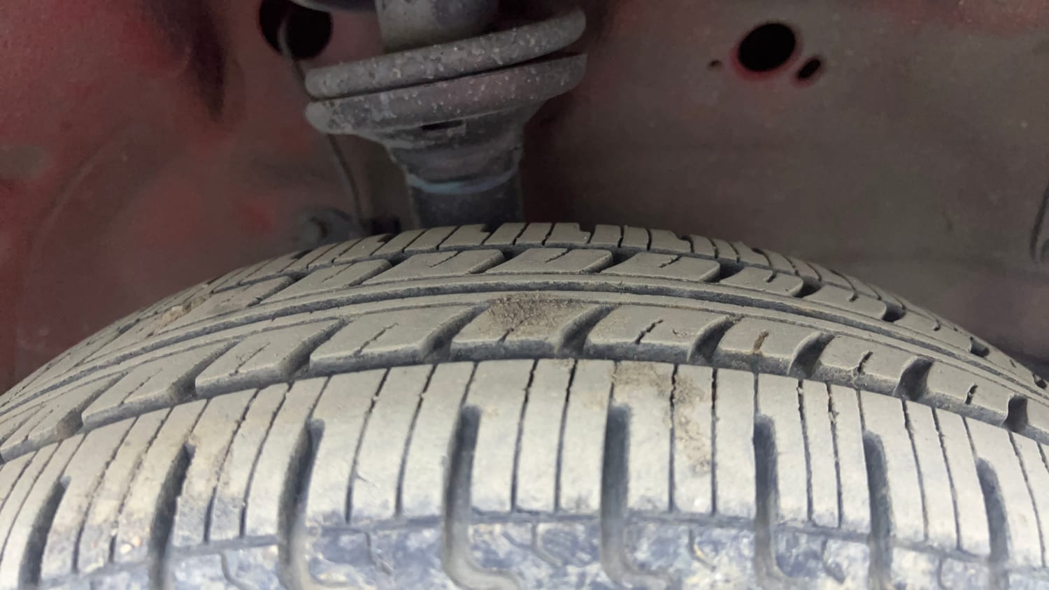 Used 2017 Maruti Suzuki Wagon R 1.0 VXI AMT Petrol Automatic tyres RIGHT FRONT TYRE TREAD VIEW