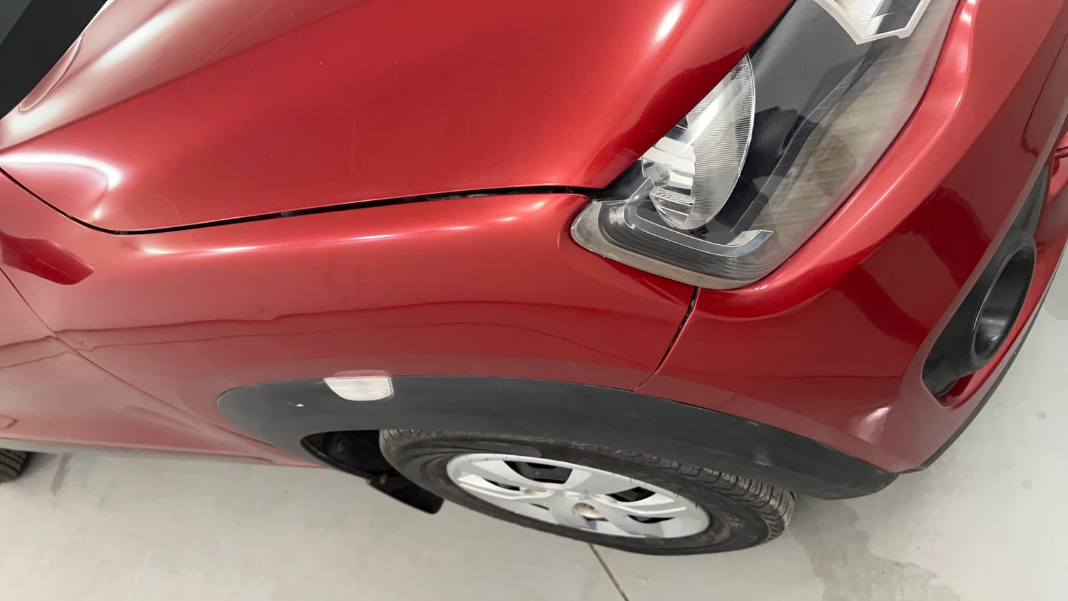 Used 2017 Renault Kwid RXL Petrol Manual dents MINOR SCRATCH