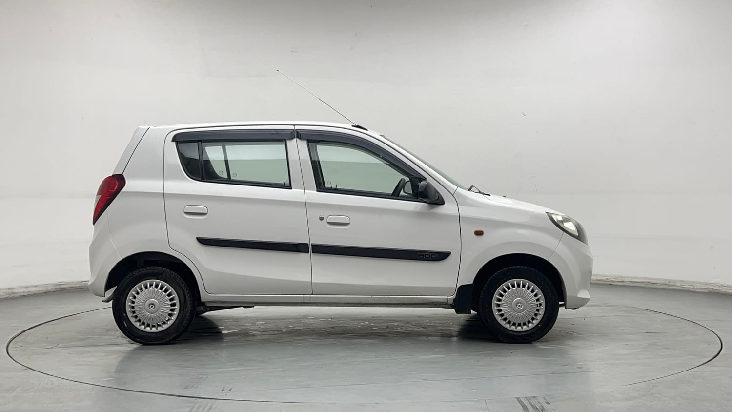Used 2015 Maruti Suzuki Alto 800 Lxi Petrol Manual exterior RIGHT SIDE VIEW