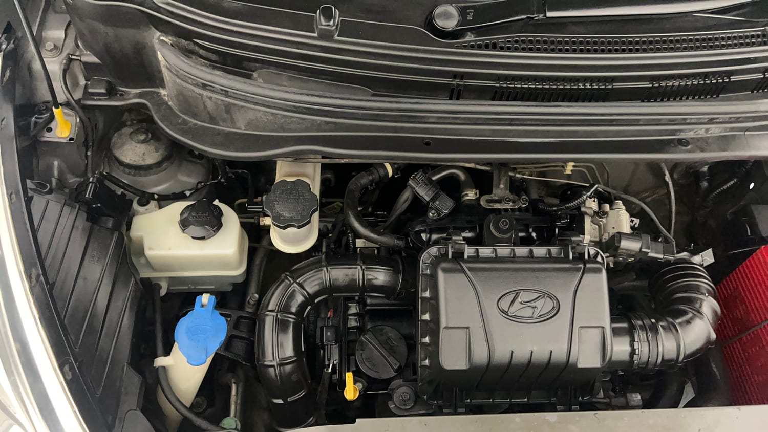Used 2016 Hyundai Eon Era + Petrol Manual engine ENGINE RIGHT SIDE VIEW