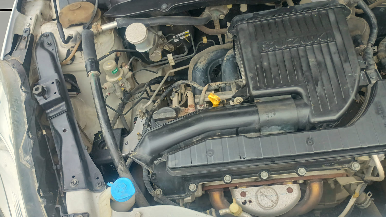 Used 2015 Maruti Suzuki Swift Dzire VXI Petrol Manual engine ENGINE RIGHT SIDE VIEW