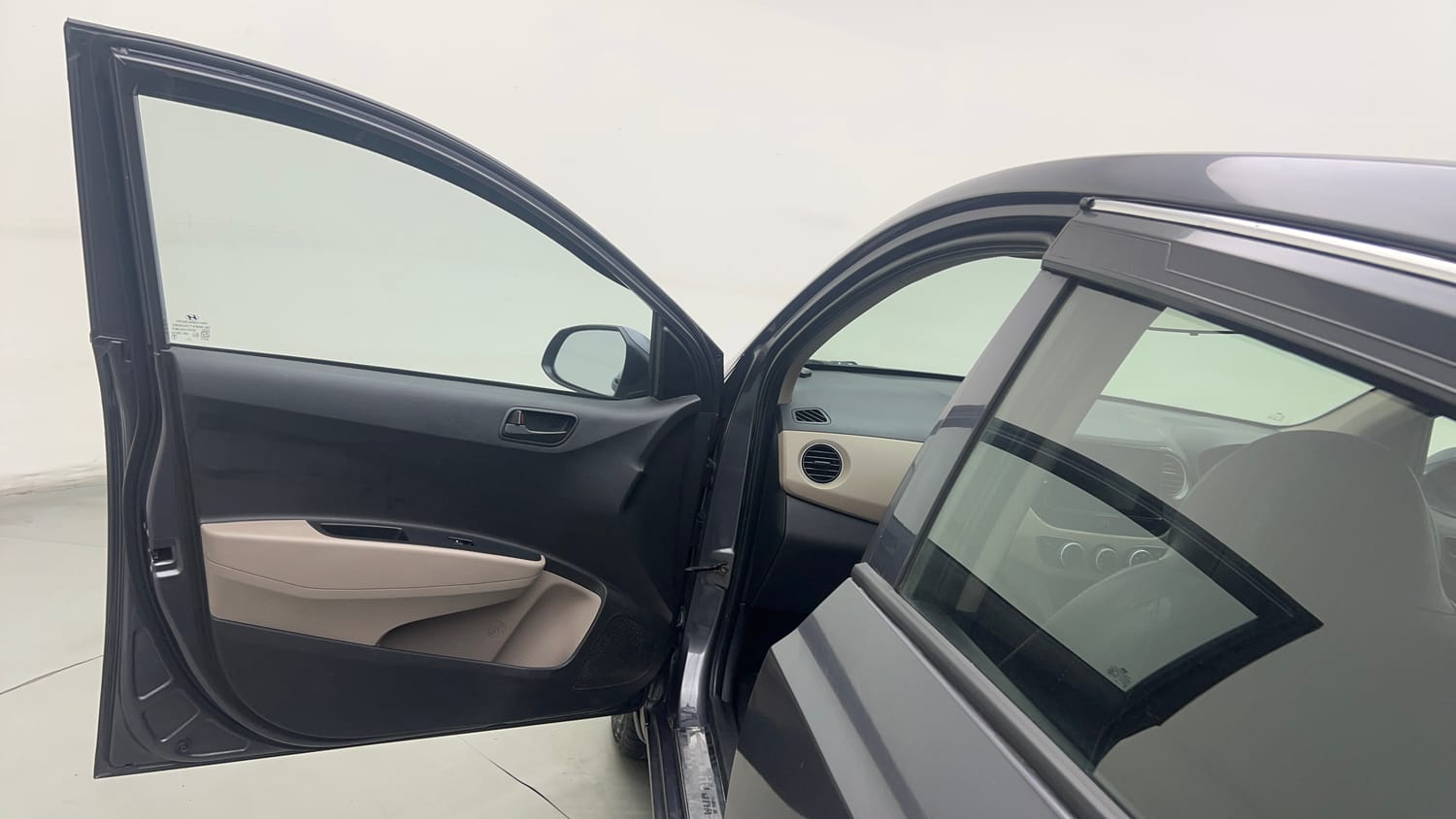 Used 2018 Hyundai Grand i10 Magna 1.2 Kappa VTVT Petrol Manual interior LEFT FRONT DOOR OPEN VIEW