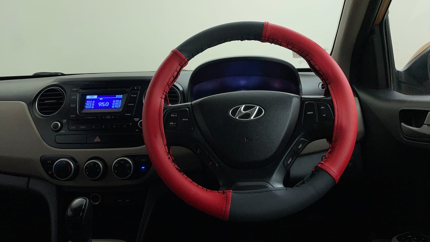 Used 2015 Hyundai Grand i10 Asta AT 1.2 Kappa VTVT Petrol Automatic interior STEERING VIEW