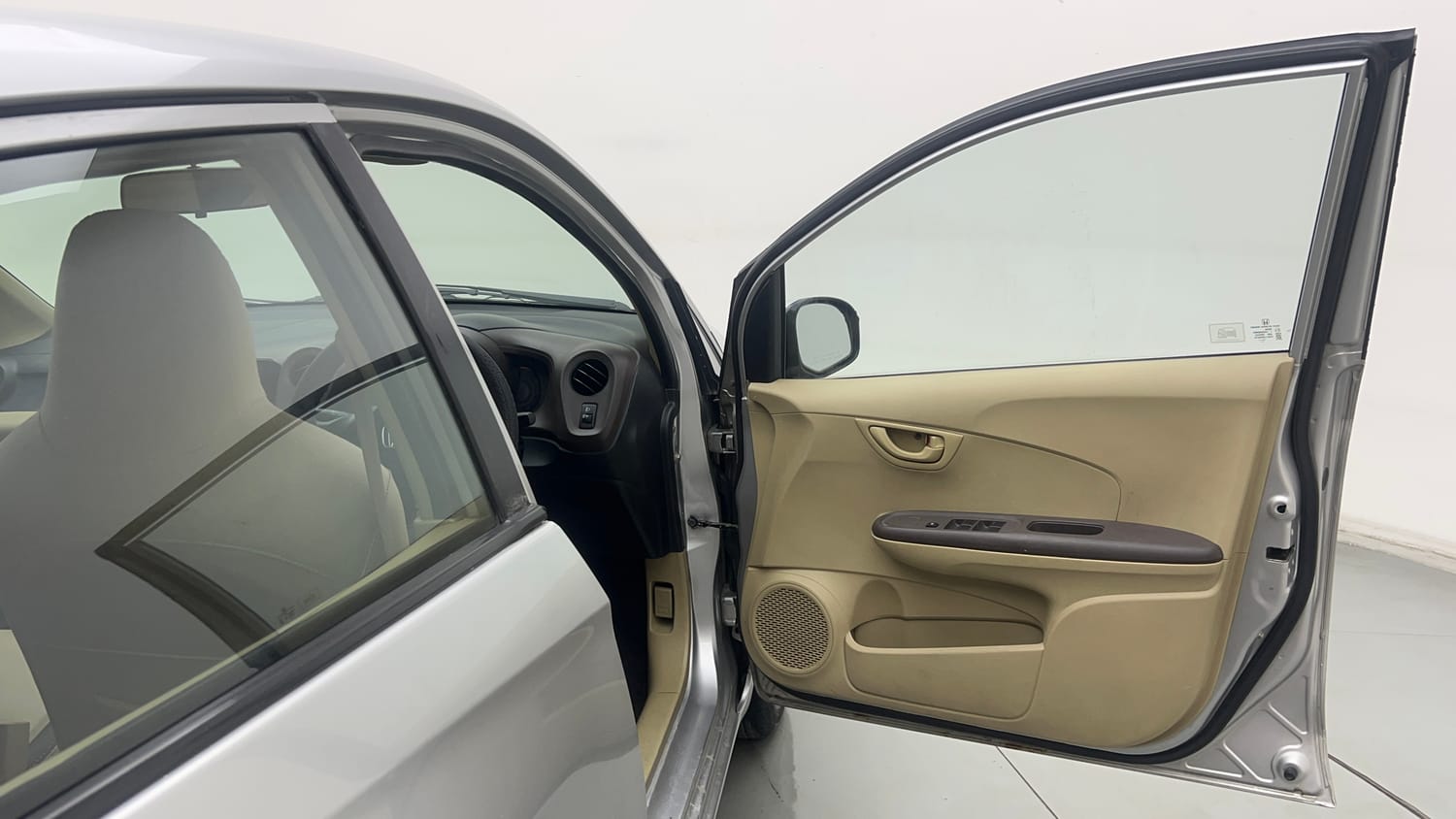 Used 2013 Honda Amaze 1.2 EX i-VTEC Petrol Manual interior RIGHT FRONT DOOR OPEN VIEW