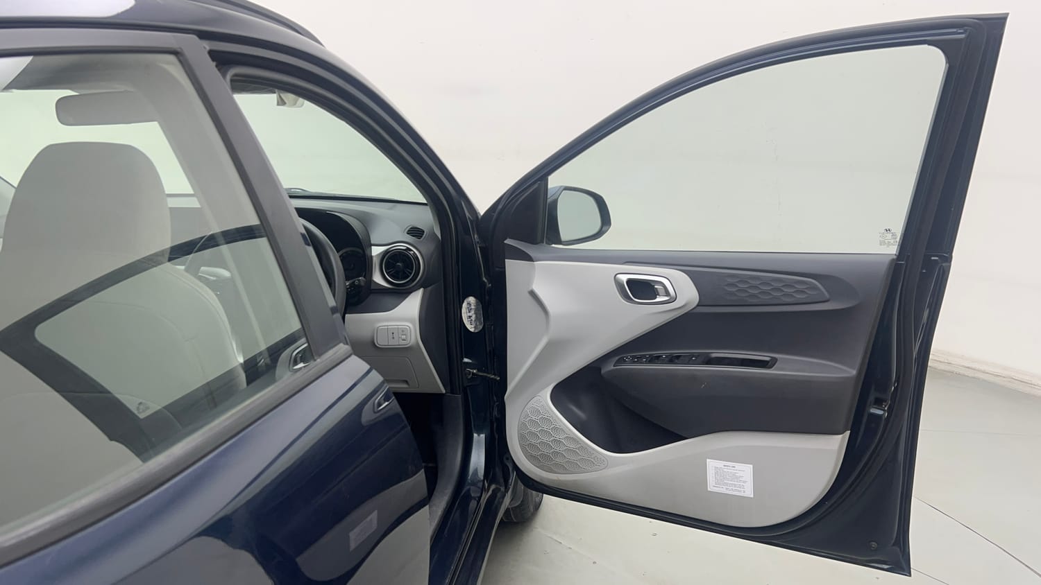 Used 2021 Hyundai Grand i10 Nios Sportz 1.2 Kappa VTVT CNG Cng Manual interior RIGHT FRONT DOOR OPEN VIEW