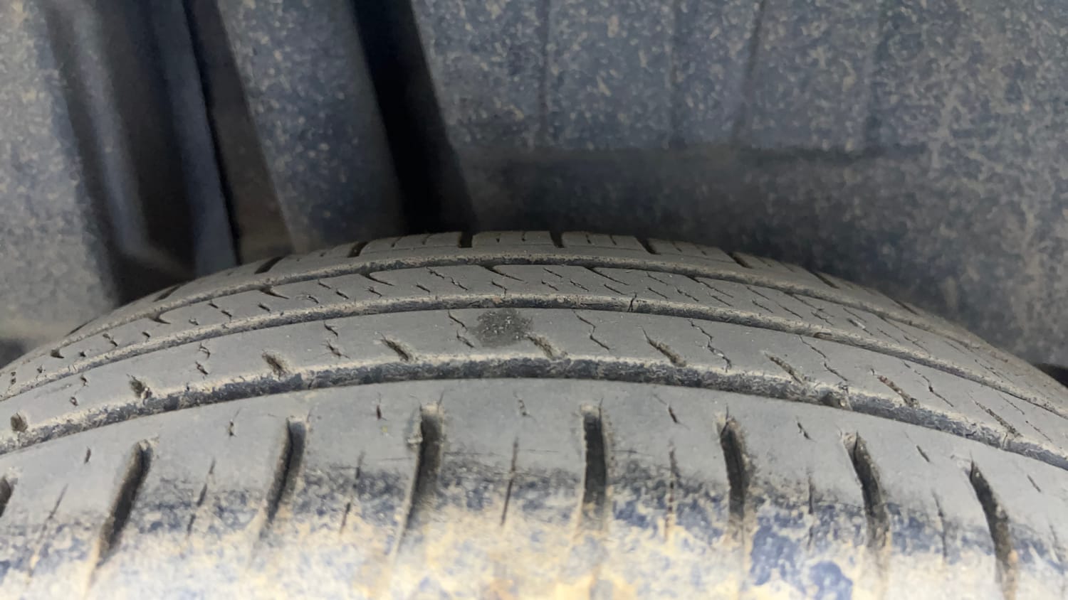 Used 2019 Maruti Suzuki Dzire VXi AMT Petrol Automatic tyres RIGHT REAR TYRE TREAD VIEW
