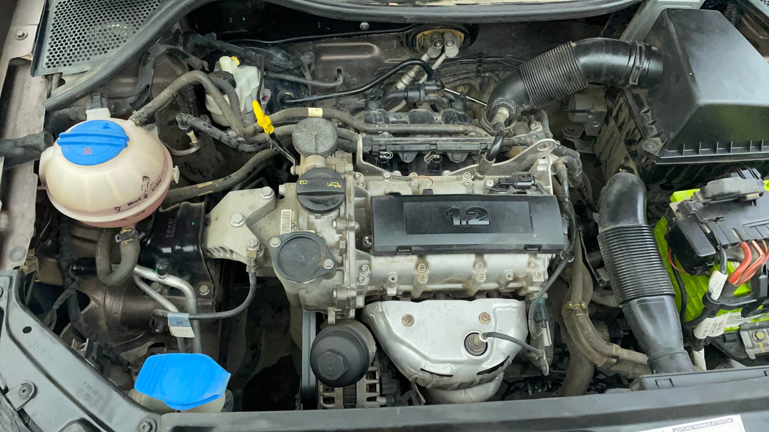Used 2017 Volkswagen Ameo Trendline 1.2L (P) Petrol Manual engine ENGINE RIGHT SIDE VIEW