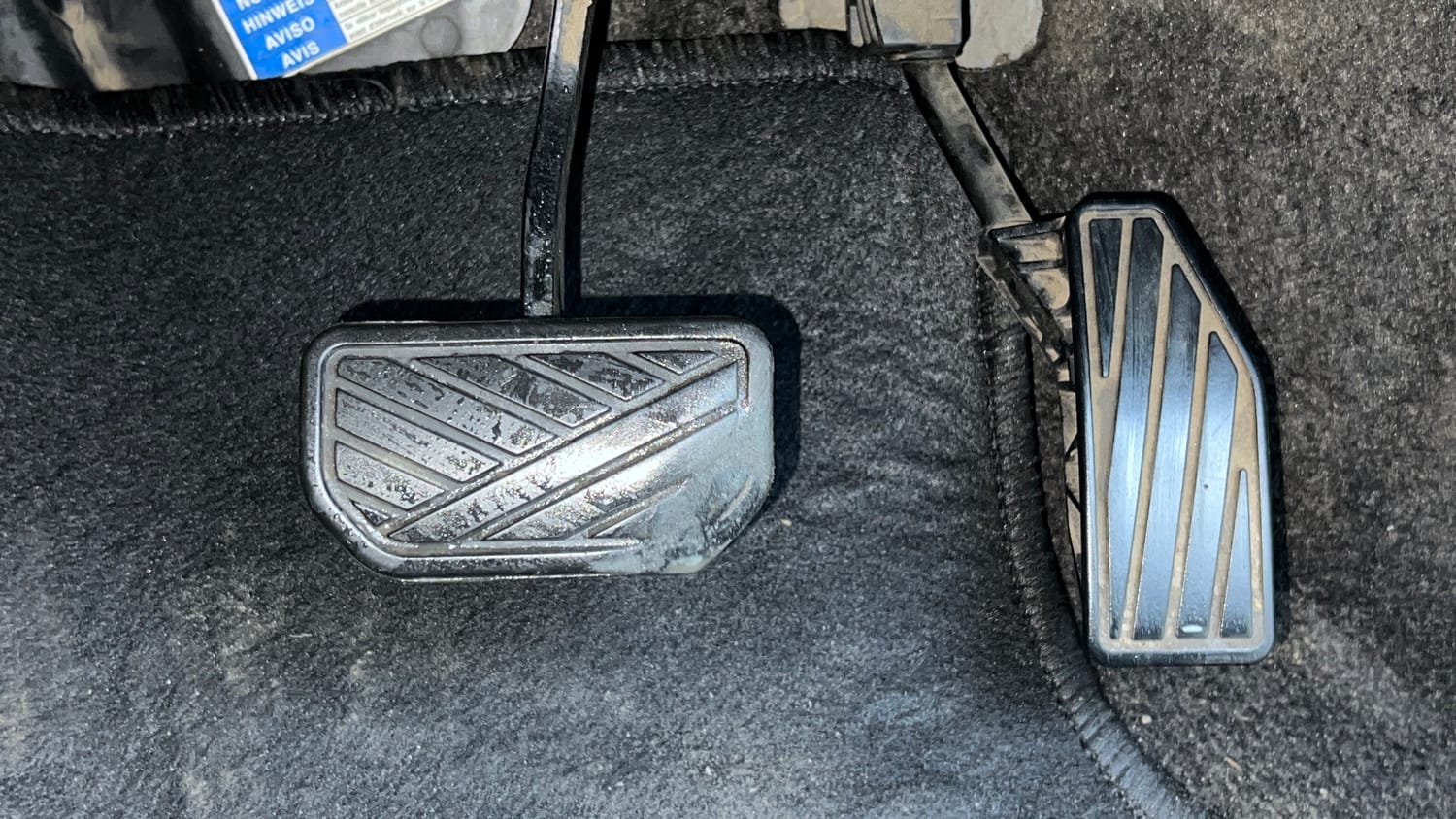 Used 2018 Maruti Suzuki Swift VXi AMT Petrol Automatic interior PEDALS VIEW